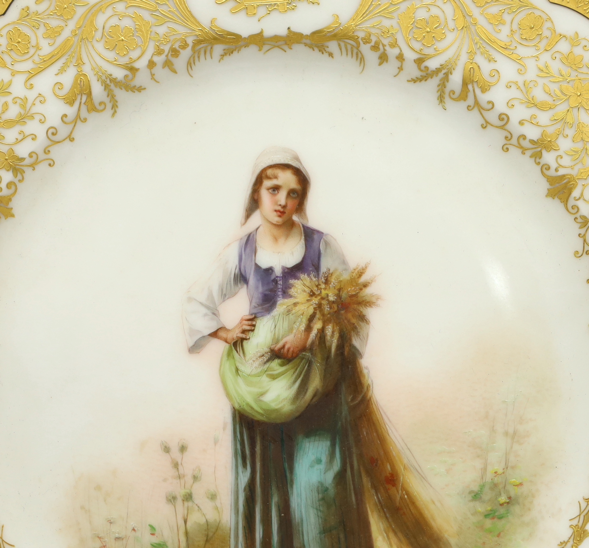 A Paris Porcelain plate, inscribed 'La Petite Fadelle', 24cm